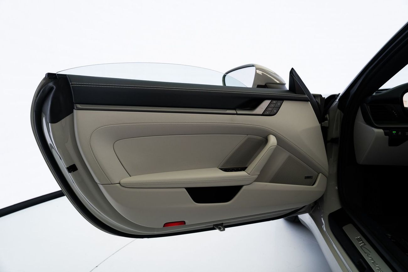 Porsche 911 Carrera 4 3.0L (444 HP) Convertible