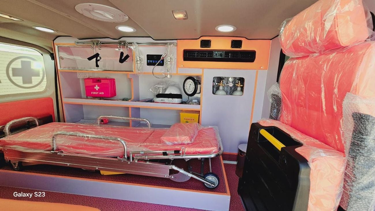 تويوتا هاياس 2025 Toyota Hiace 3.5L Van Petrol Manual Transmission Standard Roof (Ambulance)