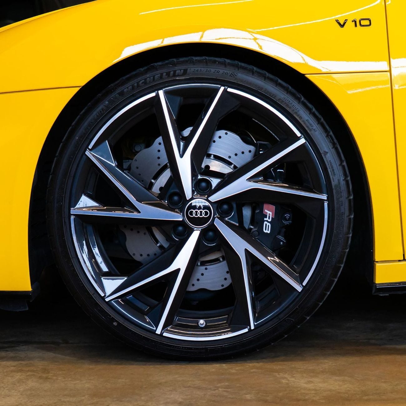 Audi R8 AED 12,457 pm • 0% Downpayment • Audi R8 • Agency Warranty And Service Contract