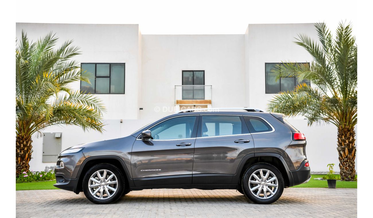 Jeep Cherokee 3.2L V6 Limited - 2016 - 7000 Kms Only! - AED 1,938 PM - 0 Downpayment
