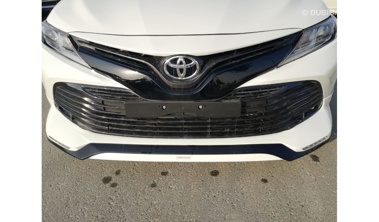 Toyota Camry CAMRY 2.5 L GLE. TRD EDITION