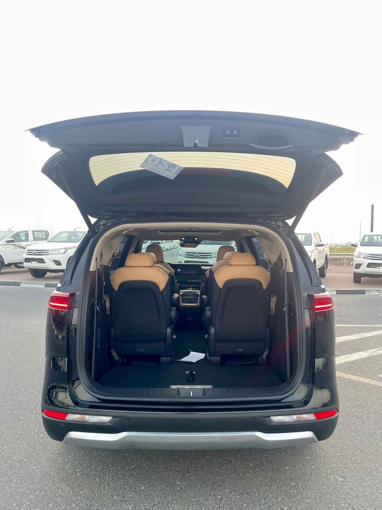 Kia Carnival 2021 Kia Carnival Exclusive Diesel Korean Specs Orignal Paint - 360* CAM - Panoramic View - 6 seater