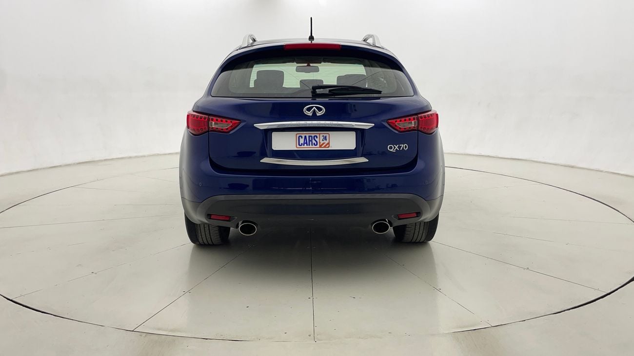 إنفينيتي QX70 LUXURY 3.7 | بدون دفعة مقدمة | اختبار القيادة في المنزل