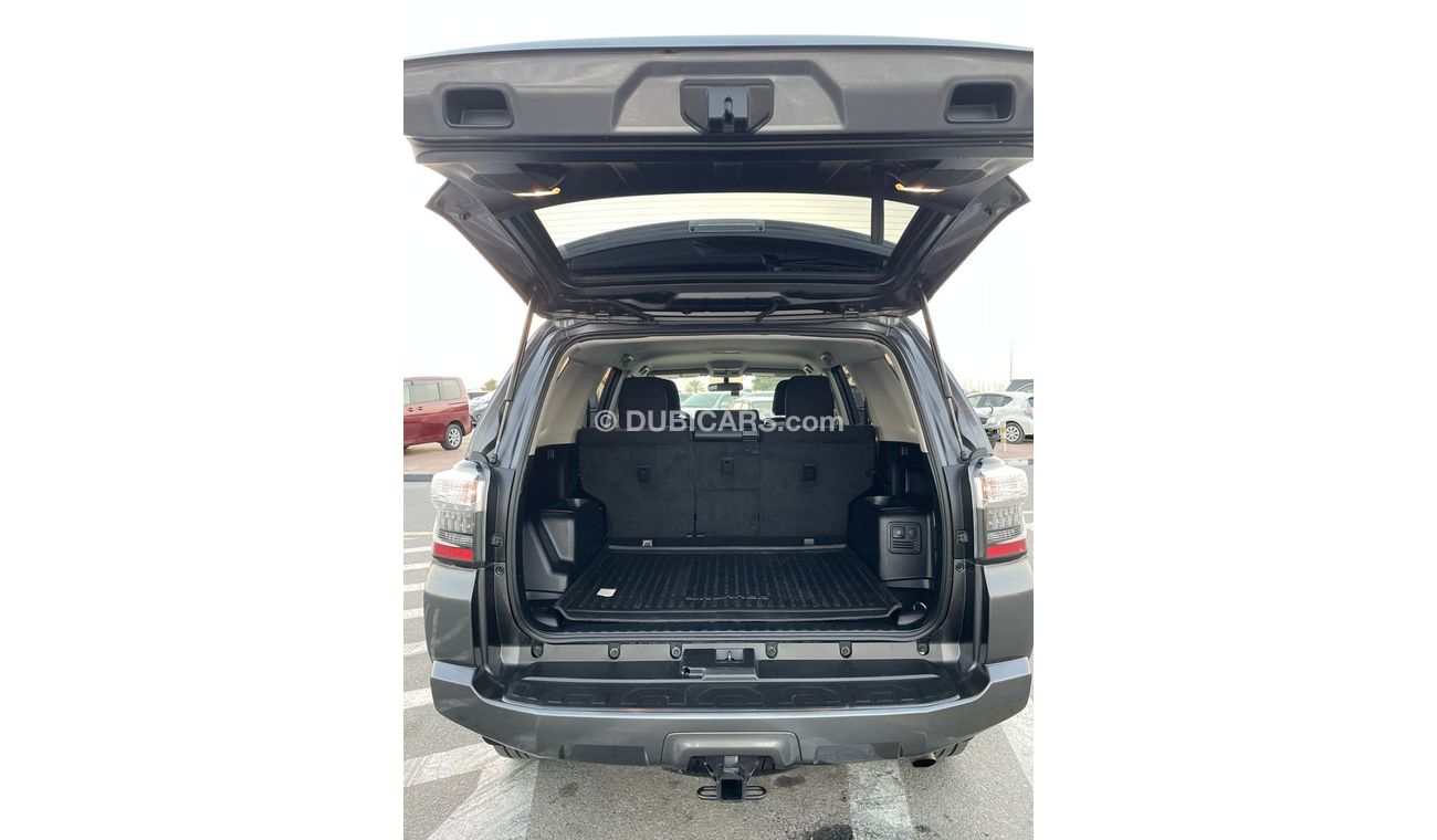 Toyota 4Runner 2020 TOYOTA 4RUNNER SR5  4x4   4.0L -V6 All wheel drive / EXPORT ONLY