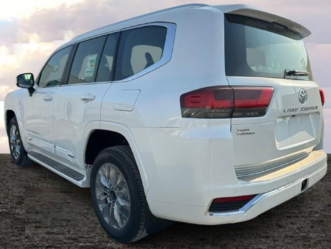 Toyota Land Cruiser VX 3.5L FULL WITH RADAR AND JBL