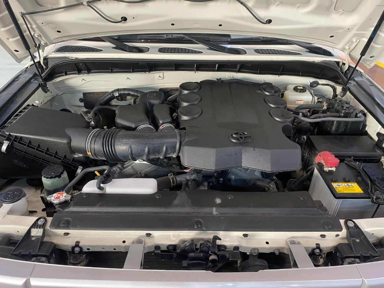 Toyota FJ Cruiser GXR AED  2,685 EMi @ 0% DP | 2022 | Under warranty | GCC | 4.0L | AWD |