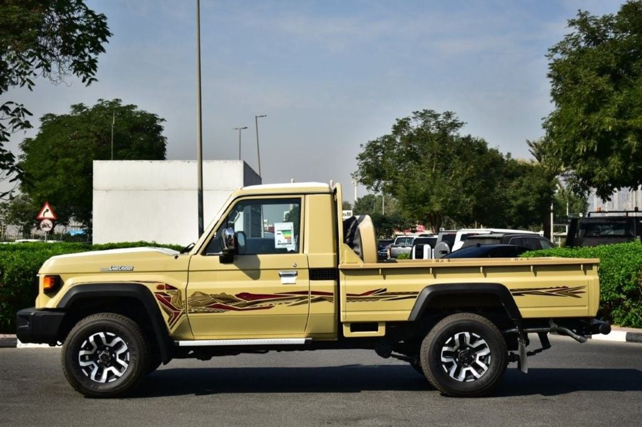 Toyota Land Cruiser Pick Up 2025 MODEL TOYOTA LAND CRUISER 79 SDLX 2.8L DIESEL 4WD AUTOMATIC