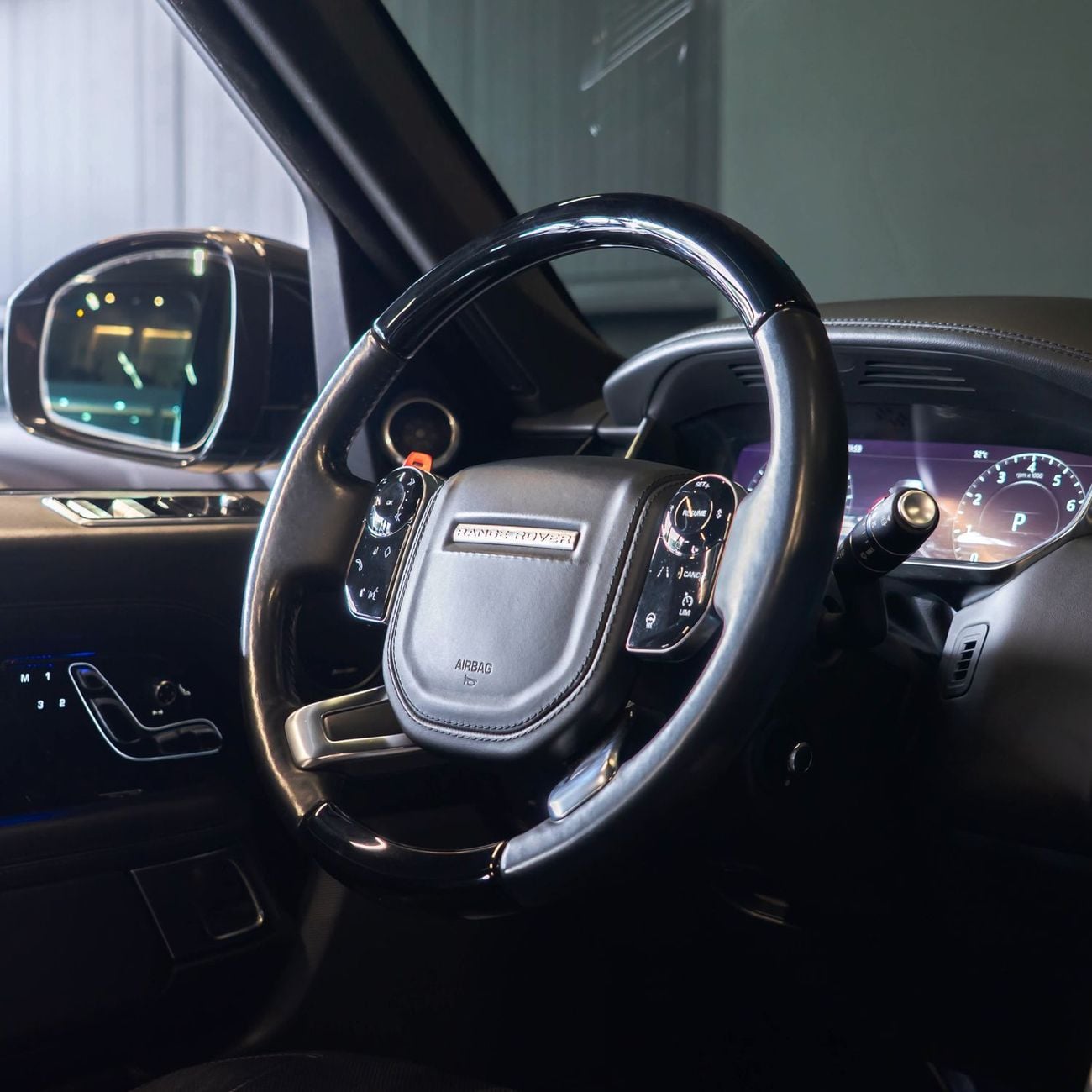 لاند روفر رينج روفر AED 2,969  P.M • 0% Downpayment • Rover Range Rover Vogue SE P525 • 1 Year Warranty
