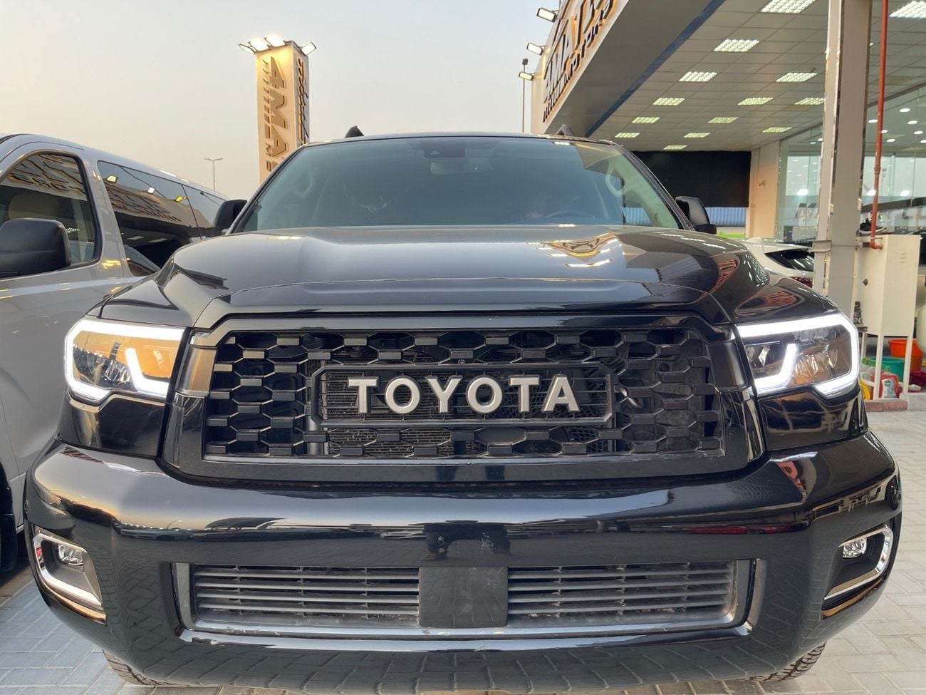 تويوتا سيكويا SR5 (NON GCC) TRD PRO