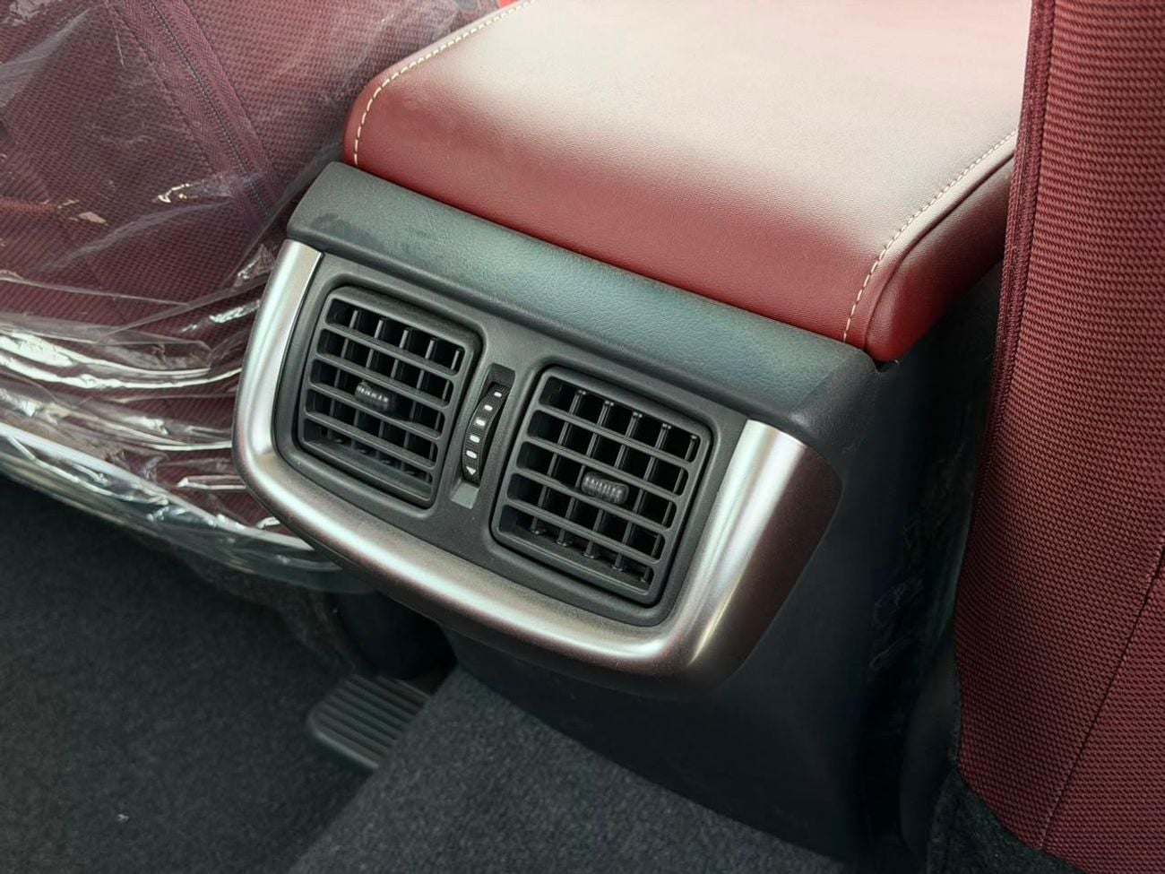 Toyota Hilux SR5 2.7L Petrol 4WD 2026 Export Price @ 132,500 AED