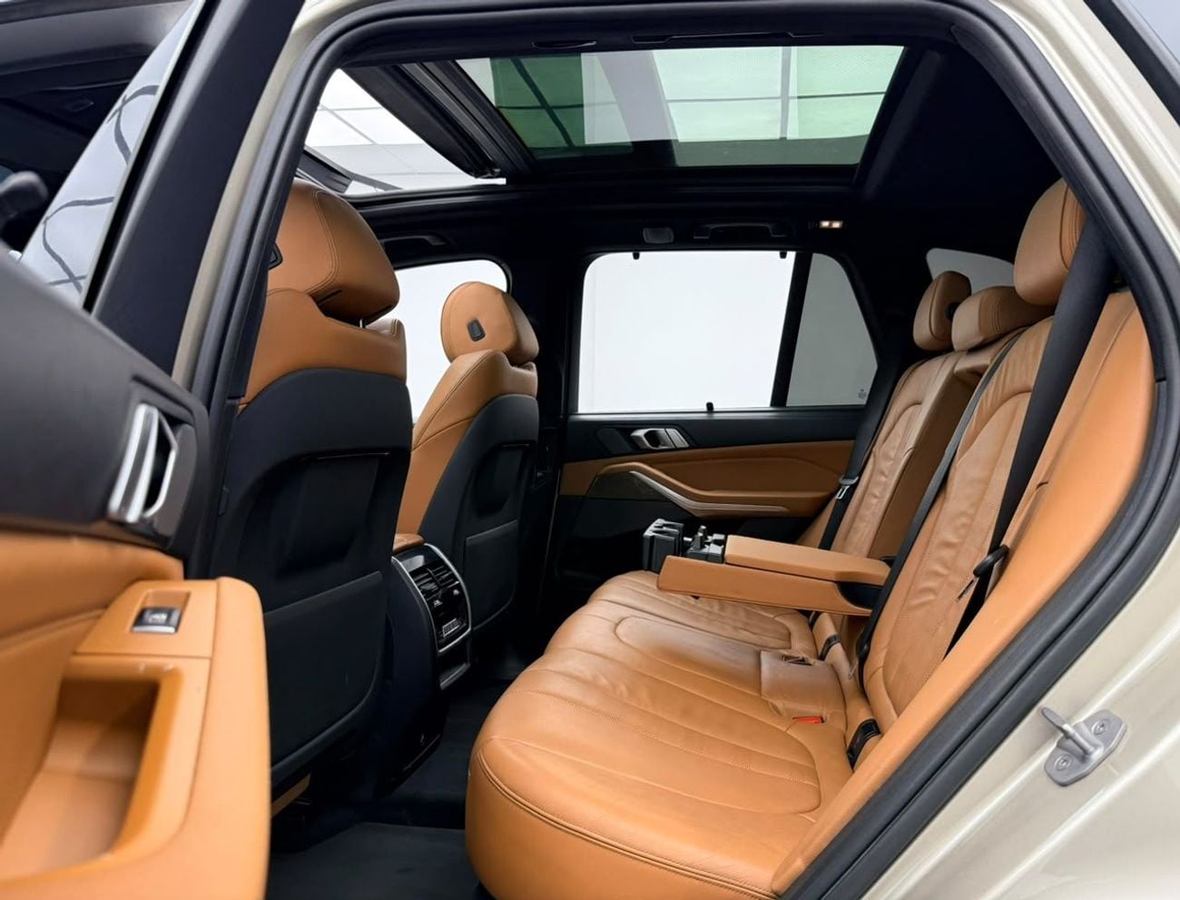 بي أم دبليو X5 XDRIVE40i M SPORT بي إم دبليو X5 xDrive40i M-Sport موديل 2019، مع ضمان، وحزمة خدمة بي إم دبليو لعام 2027، وسجل صيانة ك