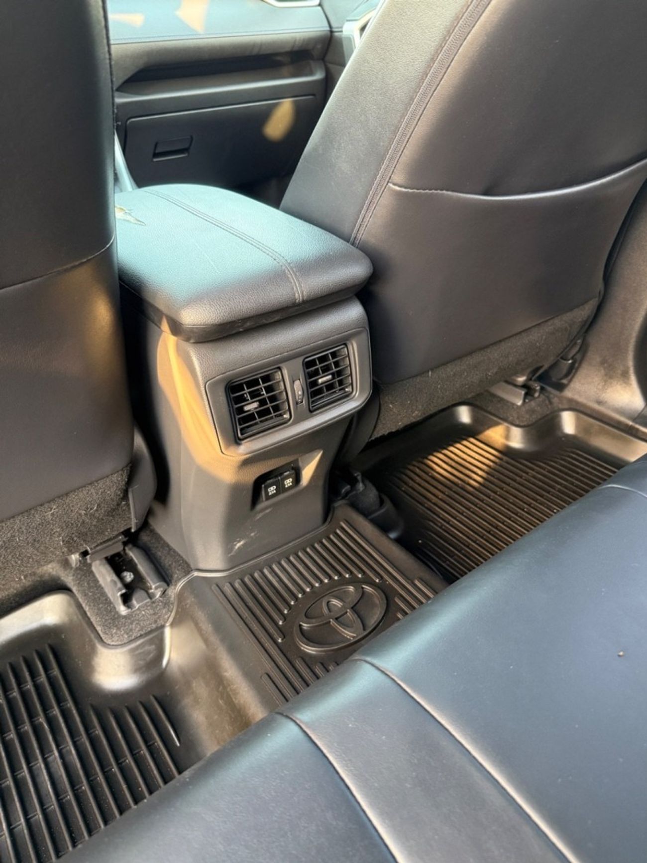 Toyota RAV4 RAV4 XSE Hybrid 4x4