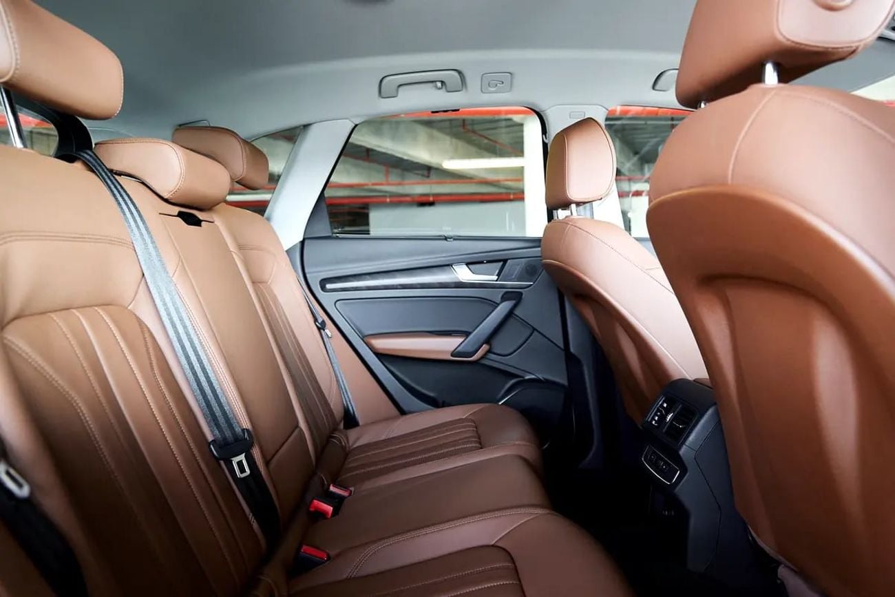 أودي Q5 45 TFSI Quattro Design 2.0L