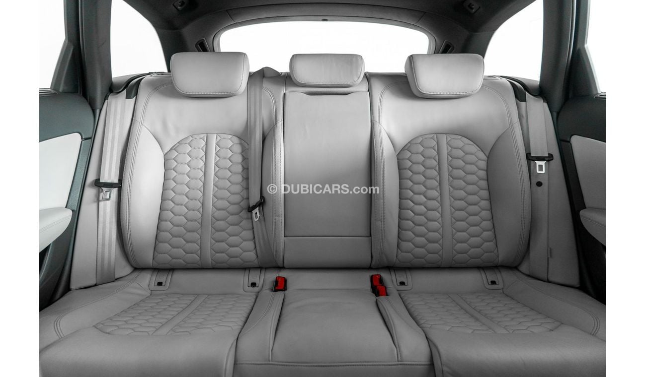 Audi RS6 Std 2014 Audi RS6 Avant 4.0L V8 Twin Turbo / Full-Service History