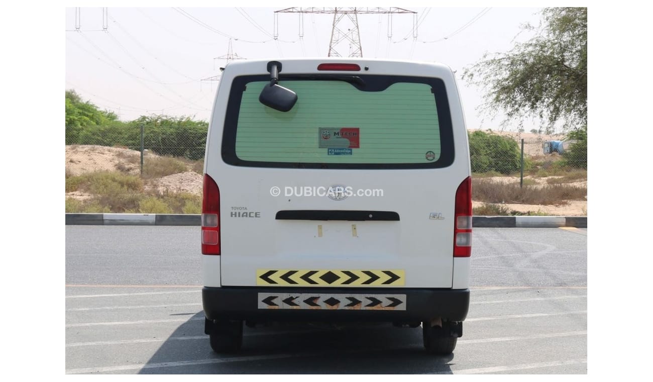 Toyota Hiace 2018 |  STANDARD ROOF CHILLER DELIVERY VAN WITH GCC SPECS AND EXCELLENT CONDITION