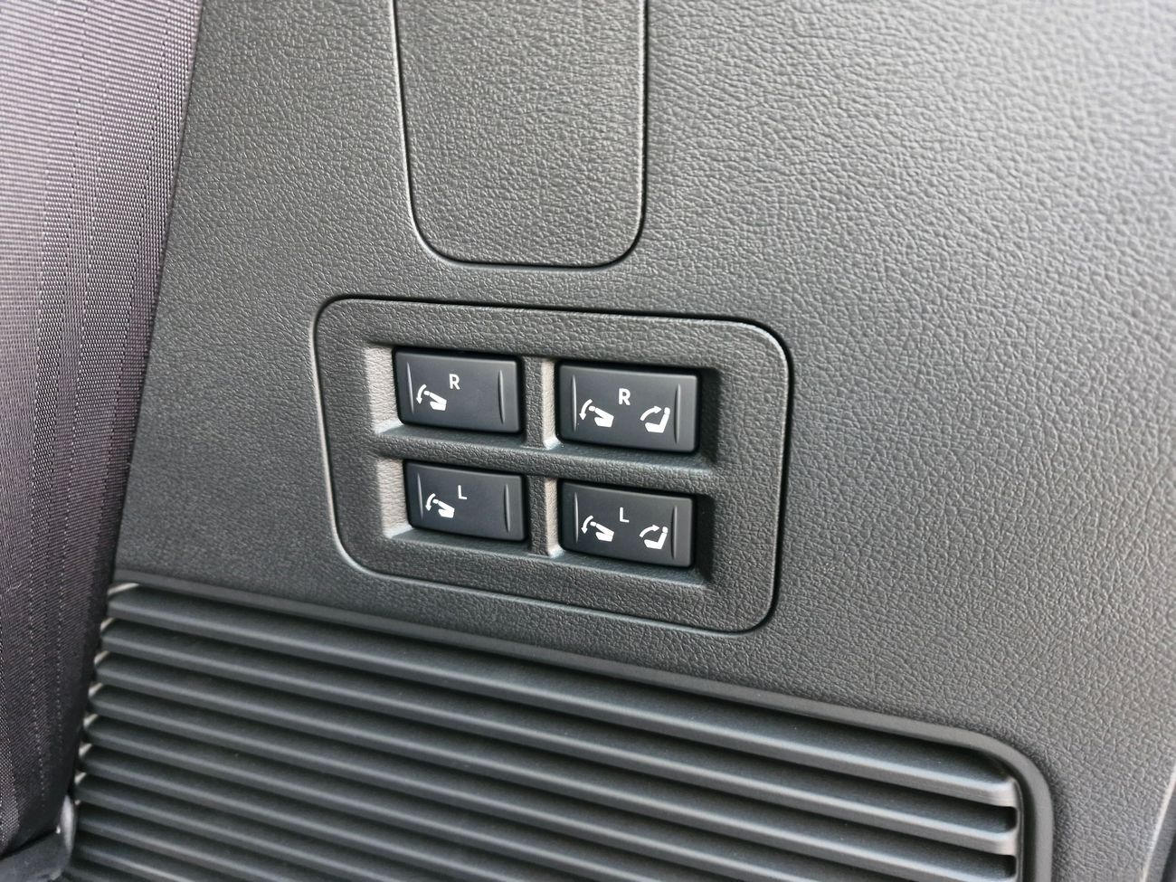 Nissan Patrol SE Platinum 2025 SUV 3.8L Brand New 0Km