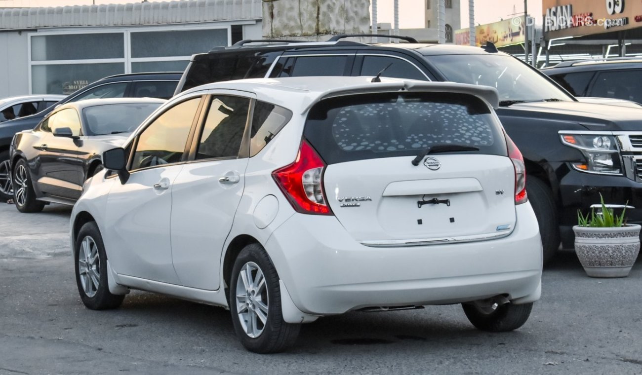 Nissan Versa SV