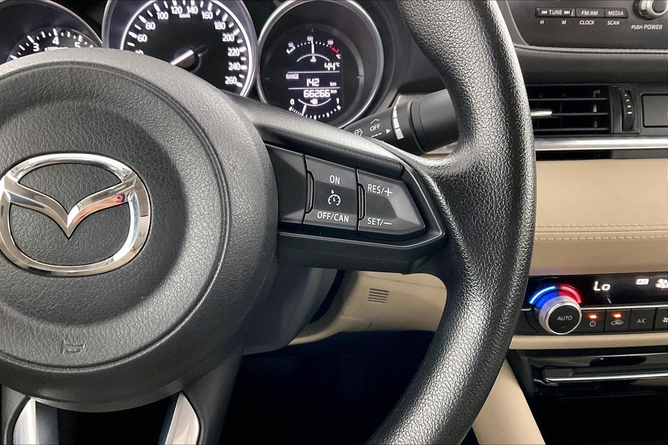 تويوتا يارس SE / E | ضمان مجاني لمدة عام | 0 دفعة أولى