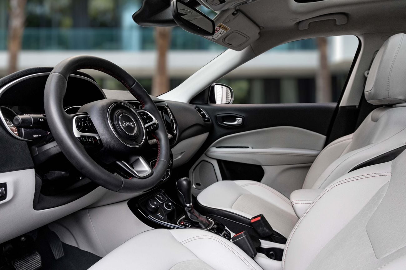 جيب كومباس LIMITED | ONE OWNER | JEEP MAINTAINED