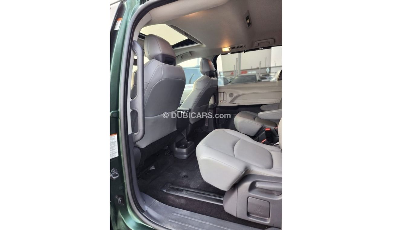 Toyota Sienna Toyota Sienna XLE Hybrid Green Full Option
