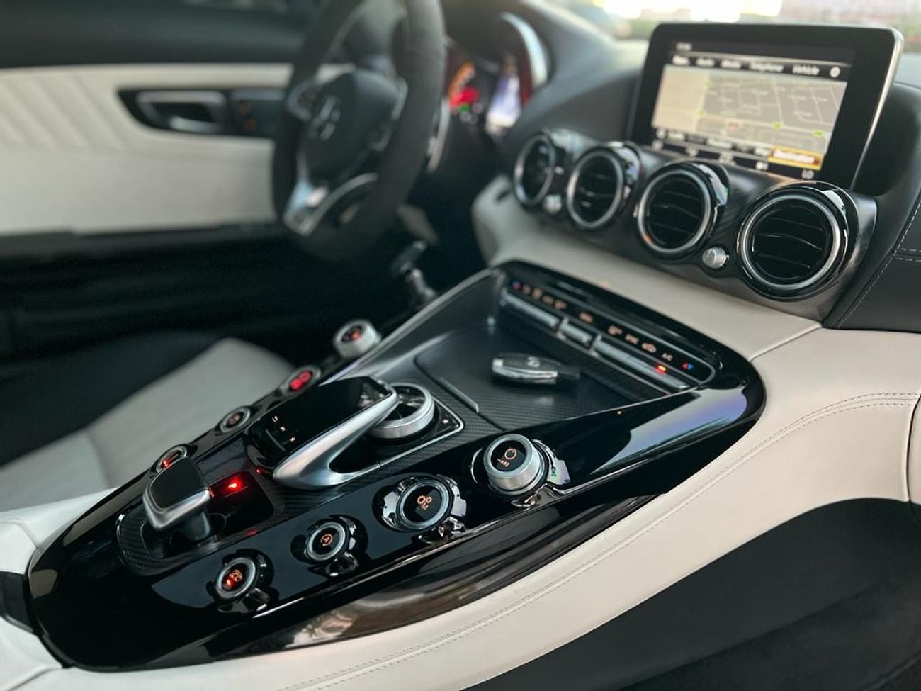 Mercedes-Benz AMG GT S MERCEDES BENZ GT 63 S AMG GCC CARBON FIBER UNDER WARRANTY FULL SERVICE HISTORY