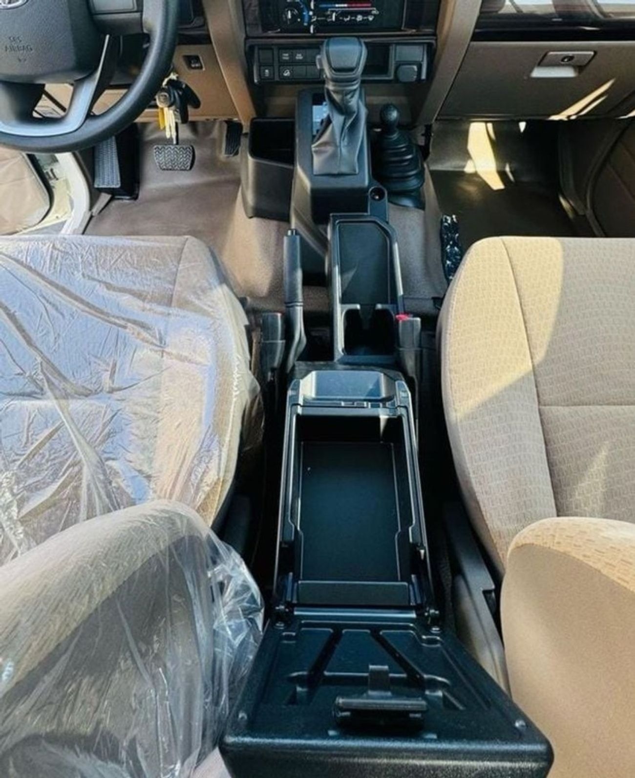 Toyota Land Cruiser Pick Up LC 79 DC 2.8 STD E AUTO 2025 MODEL