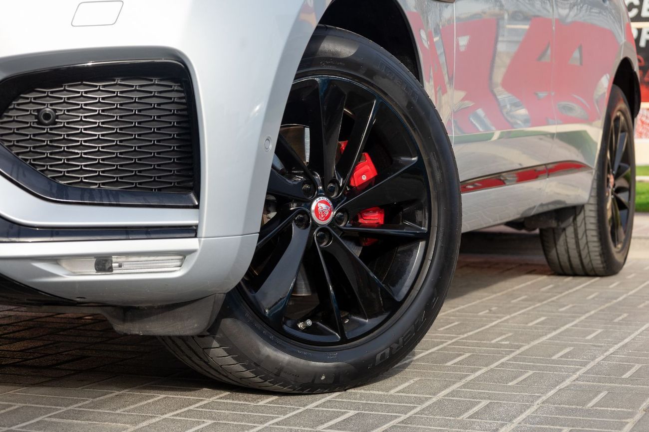 Jaguar F Pace R-Dynamic SE 2.0L
