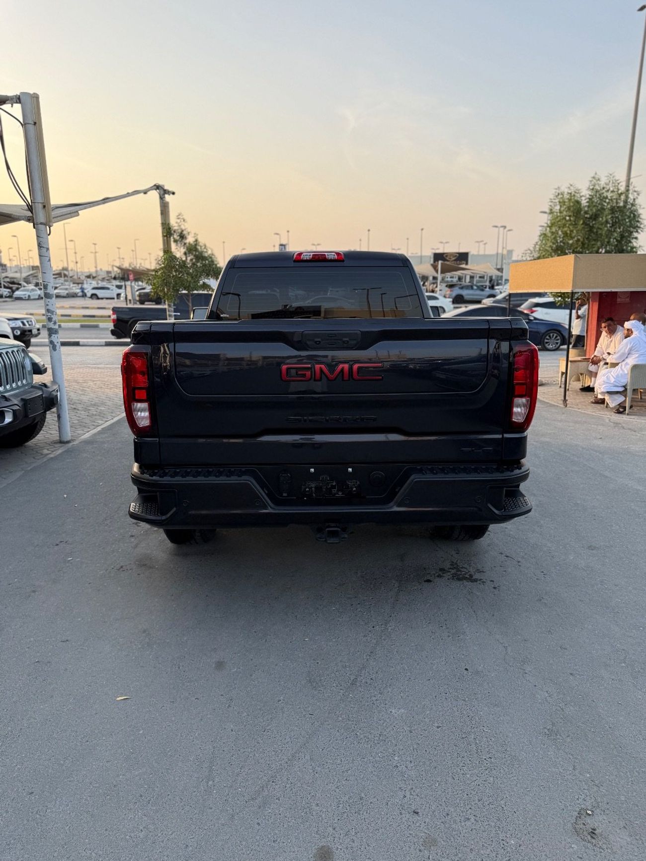 جي أم سي سييرا 5.3L V8 SLT Crew Cab (AWD)