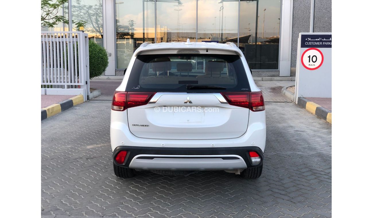 Mitsubishi Outlander GLS GCC