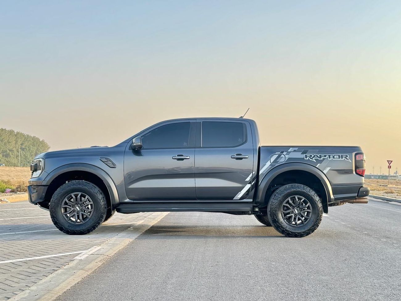 فورد رينجر رابتور Ford ranger raptor 2024 GCC free accident