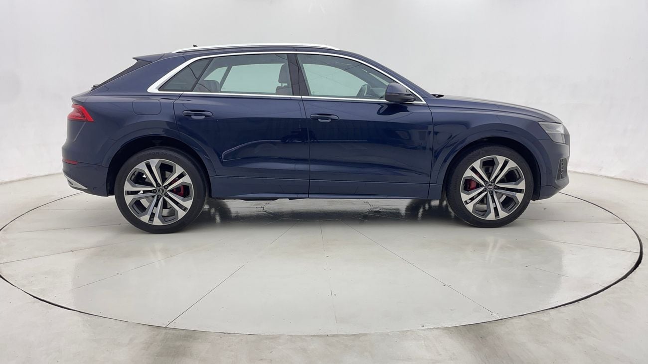 Audi Q8 55 TFSI quattro S-Line sports & Black Gloss package 3.0L (340 HP) 2023 55 TFSI QUATTRO | AED 3357/Mo