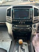 تويوتا لاند كروزر Landcruiser Sahara white colour with black interior RHD Diesel 8 seaters