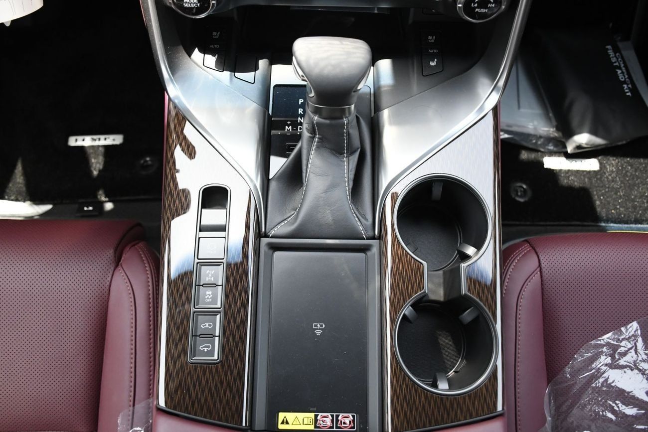 Lexus LX 600 TURBO SPORT 24/24 WITH MARK LEVINSON ( Ready Car )