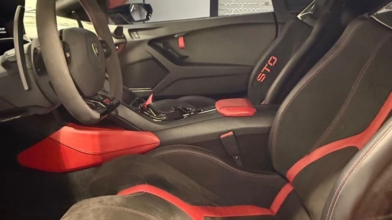 Lamborghini Huracan STO EVO Coupe