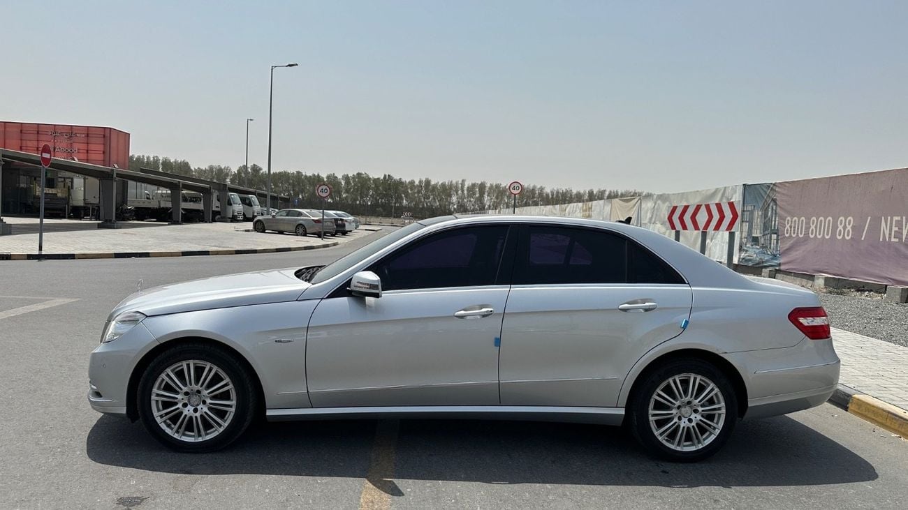 Mercedes Benz E300 ELEGANCE