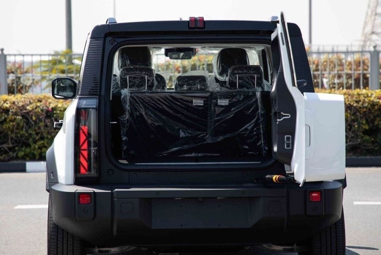 شيري iCar 03 2024 ICAR EQ3 V3 High Performance 4WD - White inside Green | Export price