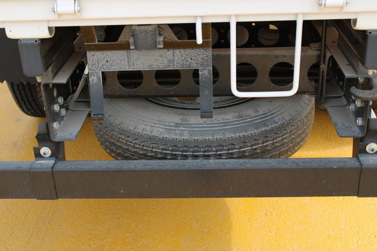 إيسوزو NPR شاحنة تجارية إيسوزو NPR 71 | ديزل موثوق | صفقات بالجملة | تصدير |