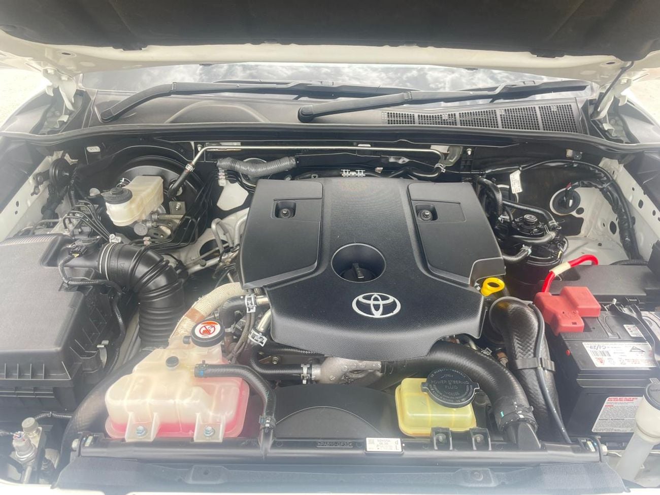 تويوتا فورتونر diesel 2.8 liter ,Right hand drive 2017 Model ,only for export available