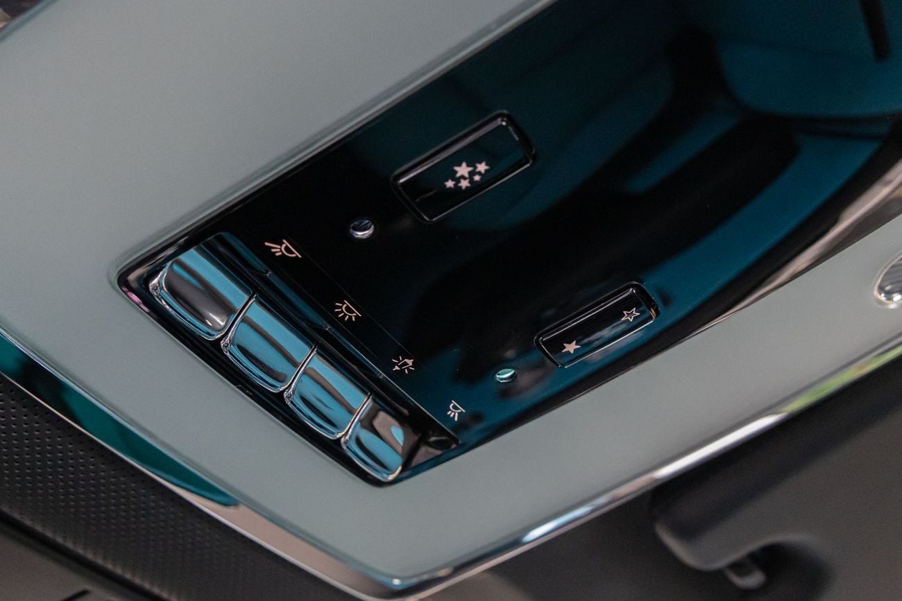 Rolls-Royce Cullinan ROLLS-ROYCE CULLINAN | SILVER BADGE | FULL OPTIONS | BESPOKE SOUND SYSTEM | EUROPEAN SPECS | 2026