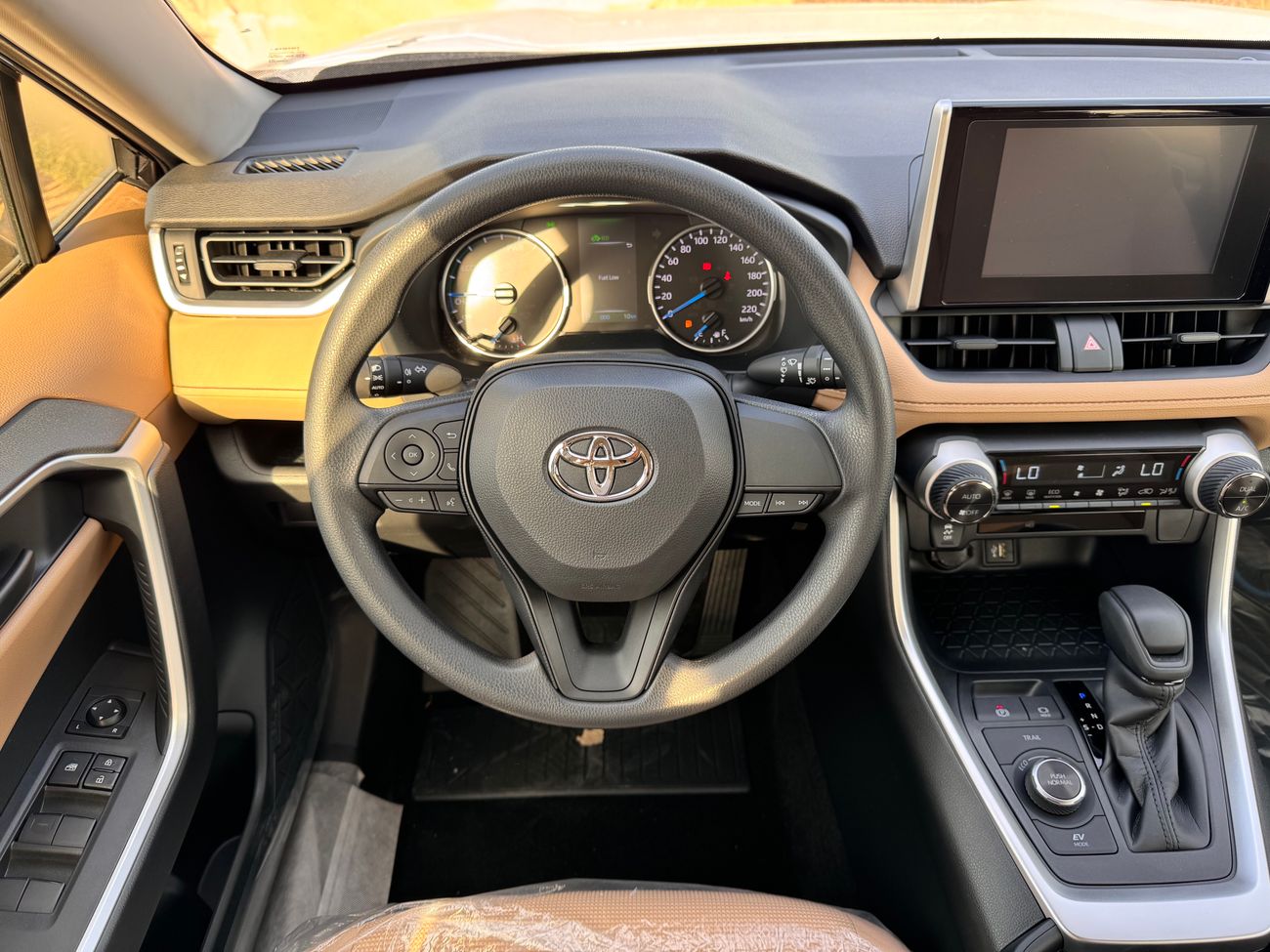 Toyota RAV4 2024 TOYOTA RAV4 HYBRID AWD 2.5L CUV BRAND NEW GCC 0KM