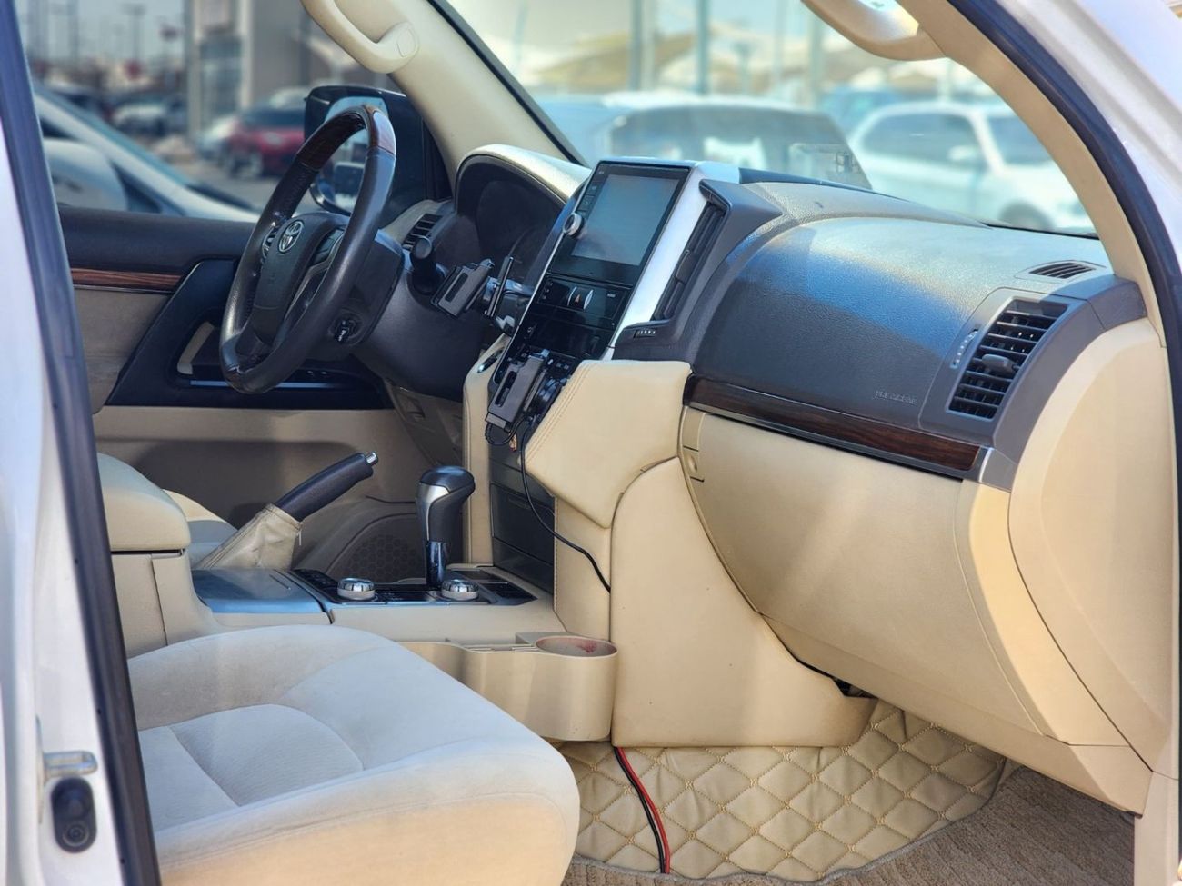 تويوتا لاند كروزر GX.R V8 Deisel