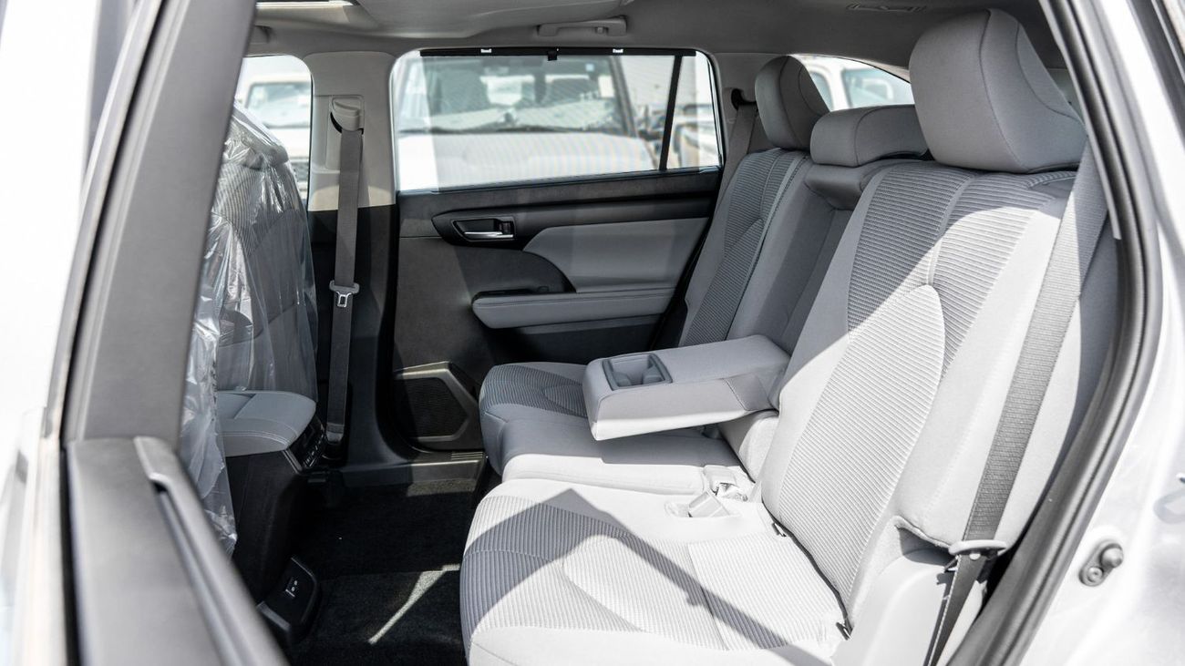 Toyota Highlander 2026 Toyota Highlander GLE 2.5L AT Hybrid (Silver)