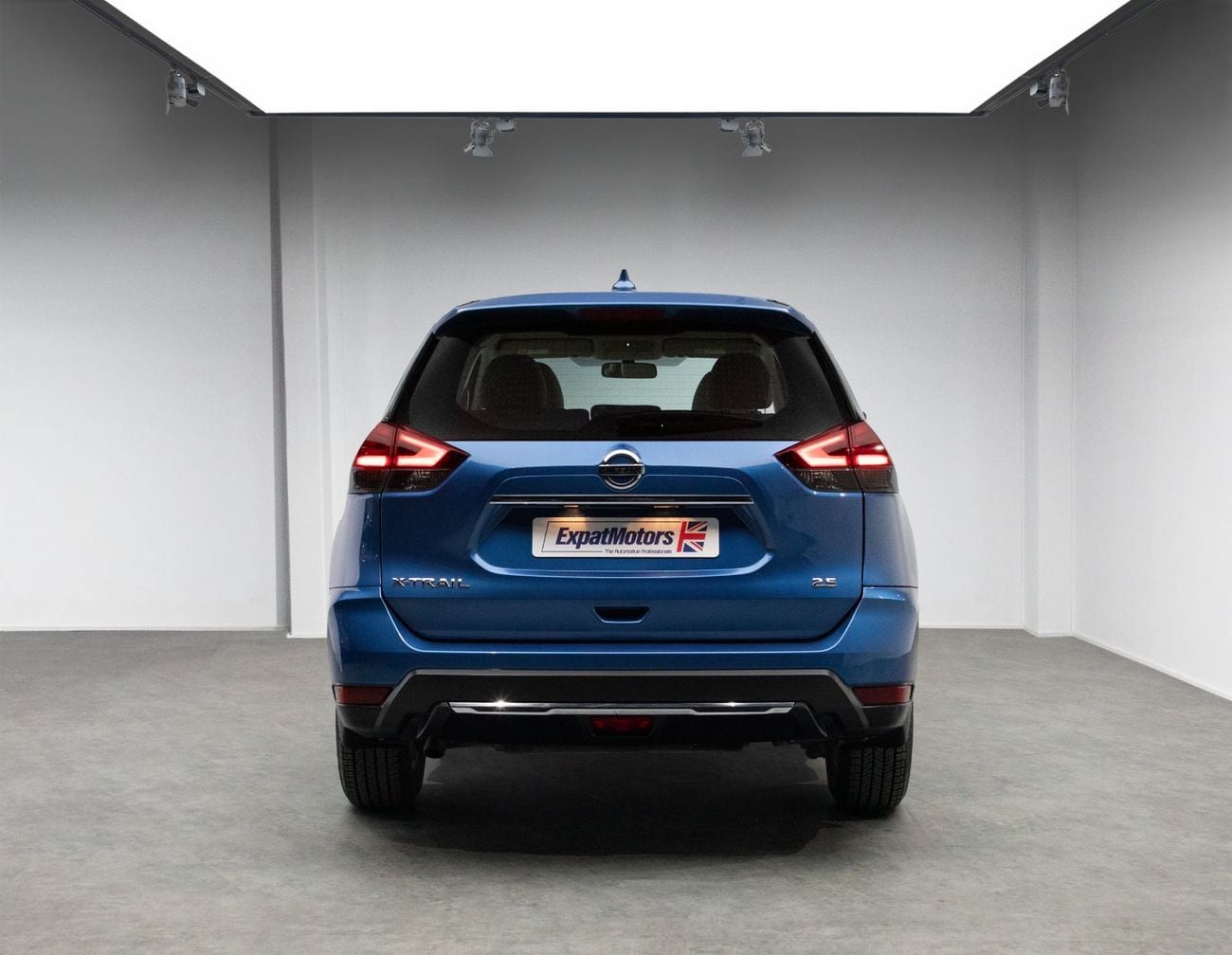 نيسان إكس تريل S 2.5L FWD (5 Seater)