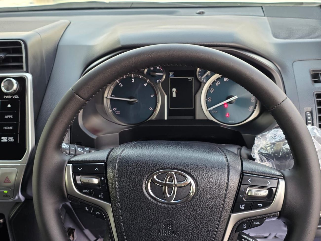 Toyota Prado diesel 2.8 liter automatic gear with back camera leather power seats