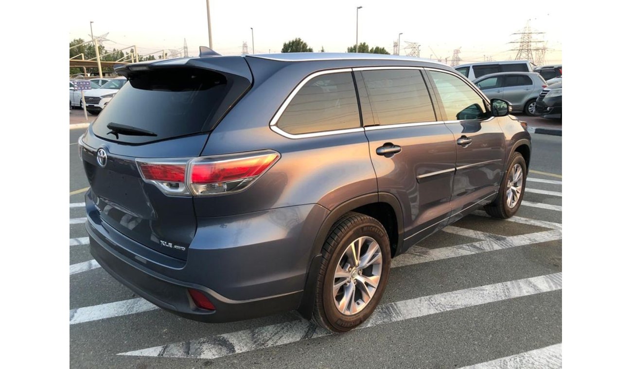 Toyota Highlander 2015 TOYOTA HIGHLANDER XLE AWD / 2019 FACELIFT