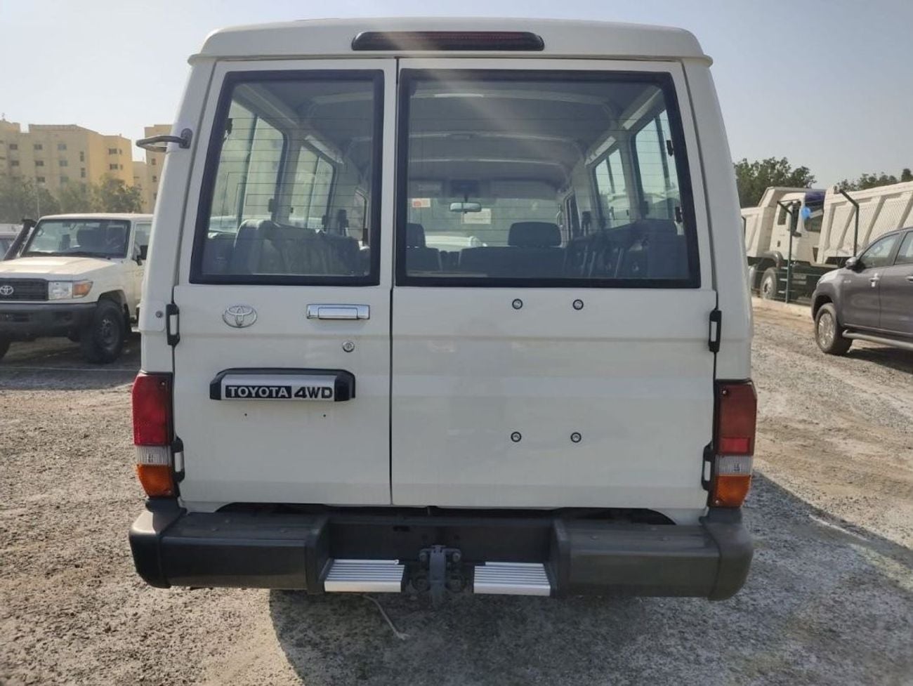 تويوتا لاند كروزر 70 78 MT 4.2L DIESEL 3 DOORS 4WD WITH DIFFLOCK