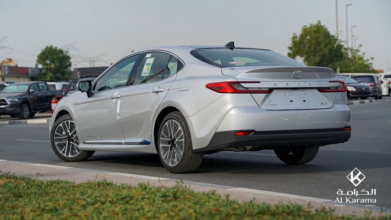 Toyota Camry Lumiere, 2.5L Hybrid with Seat Memory & Ventilation, Radar, 360 Camera