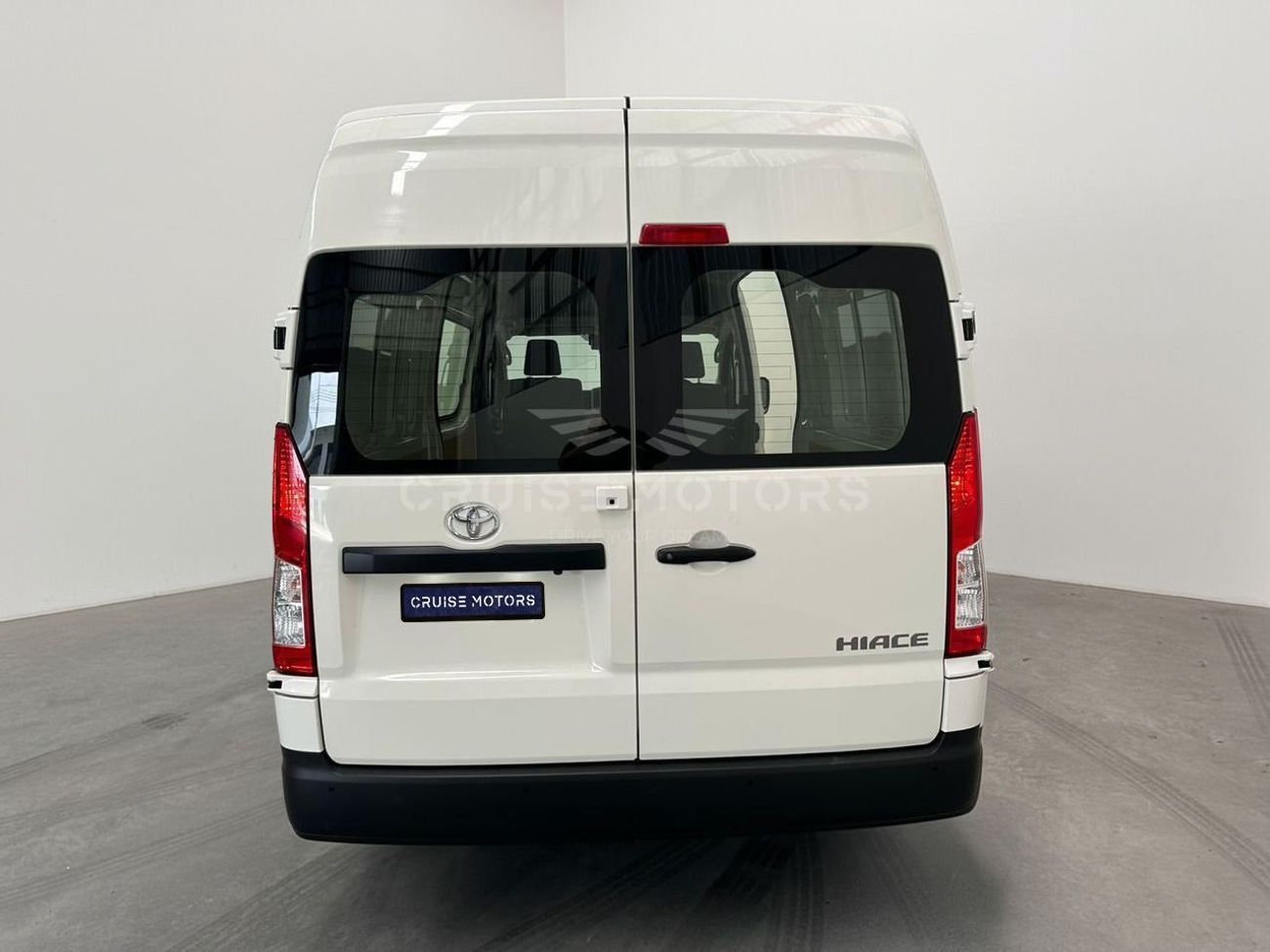 تويوتا هاياس RHD HiAce Cargo - HI ROOF - Dual Sliding door - 2.8L Turbo - Diesel - Automatic