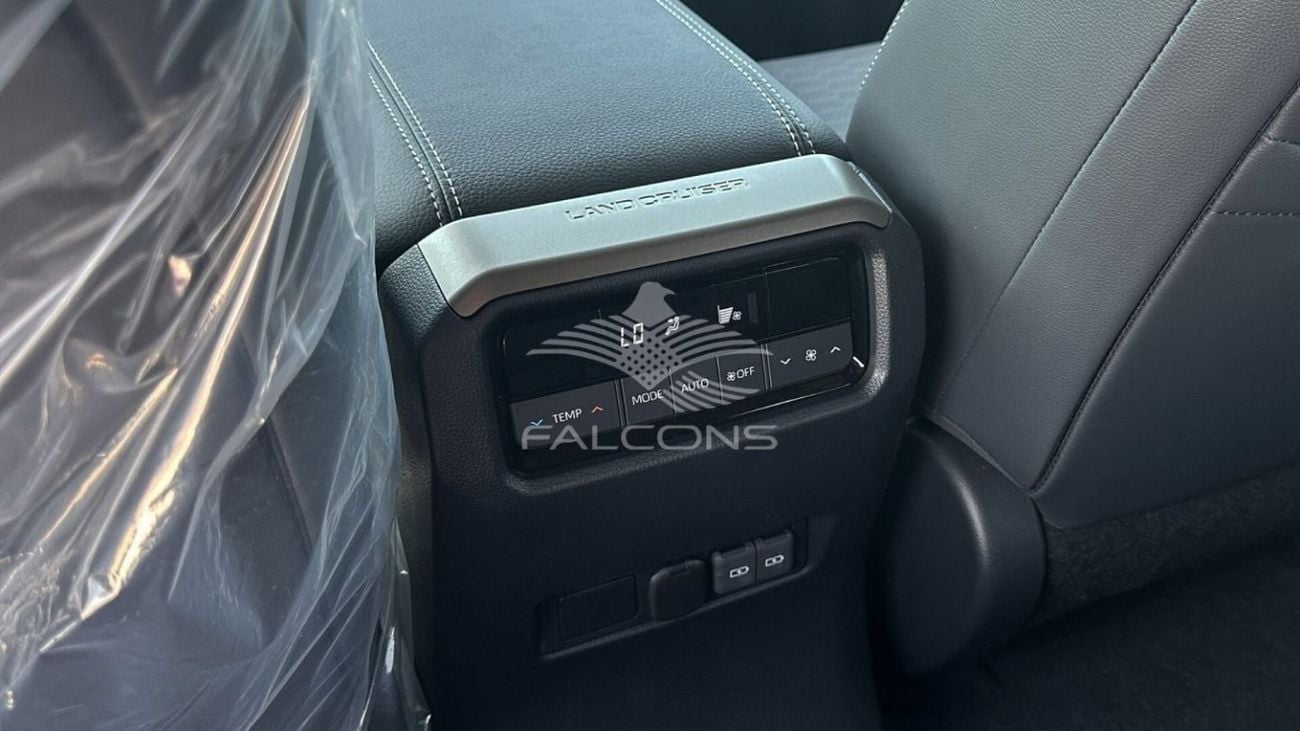 تويوتا برادو 2.4L-Turbo-Petrol-First Edition-8AT