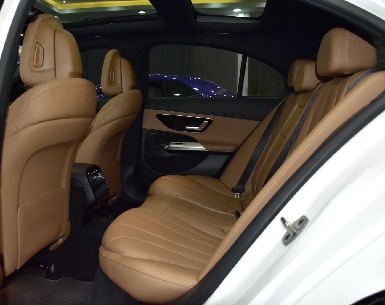 مرسيدس بنز E200 EXCELLENT DEAL for our Mercedes Benz E200 ( 2025 Model ) in White Color Korean Specs